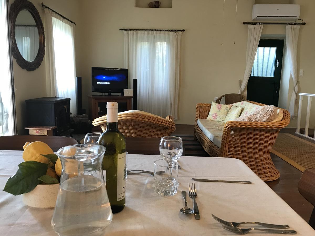 Theea Cottage - Wonderful Sea Views Χλομός Εξωτερικό φωτογραφία